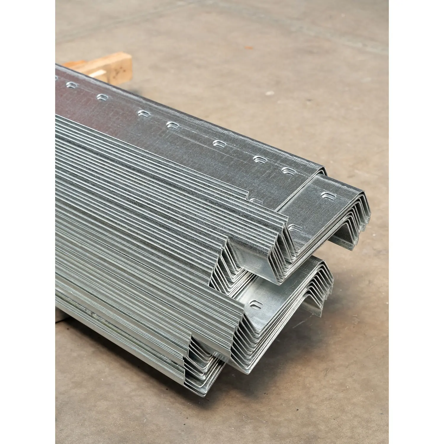 V750 Type Galvanized Building Materials 0.8-1.2mm Corrugated Steel Floor Decking