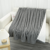 Couverture polaire douce et confortable pour canapé-Couvertures confortables en peluche, cadeau pour femme, lit, canapé, chaise, camping et voyage.