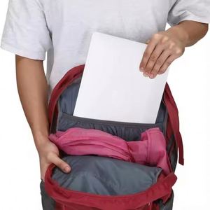 Mochila Roja Impermeable de Alta Calidad para Senderismo y Camping - Product Image 6