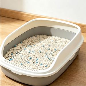 Litière pour chat biodégradable de qualité supérieure, écologique, à base de charbon actif, faible teneur en poussière et agglomération rapide, fabriquée à partir de tofu et de SAP - Product Image 1