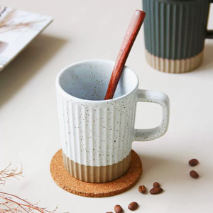 Mug à café et à thé en porcelaine au design de dessin animé personnalisable, sans danger pour les aliments, réutilisable, cadeau d'entreprise avec options de logo et de design - Product Image 1