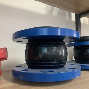 Joint <span class=keywords><strong>de</strong></span> dilatation en caoutchouc Flexible à bride en acier au carbone EPDM haute Performance raccords <span class=keywords><strong>de</strong></span> tuyauterie Joint en caoutchouc en acier au carbone souple - Product Image 2