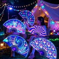 Éventail pliable en bambou lumineux imprimé UV, grand format, avec impression personnalisée pour festivals de rave, clubs EDM, fêtes Pride et Drag Queen