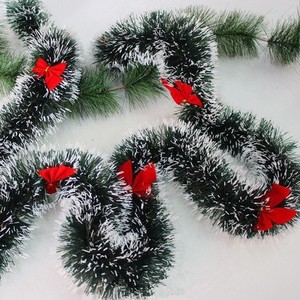 Produits de Noël en gros, décoration de la maison, bandes de laine artificielles en plastique haut de gamme, vert foncé avec bordure blanche - Product Image 3