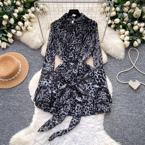 Elegante <span class=keywords><strong>Abito</strong></span> Camicia <span class=keywords><strong>Viola</strong></span> con Stampa Animalier da Donna, in Chiffon Fluido a Maniche Lunghe, con Cintura in Vita, <span class=keywords><strong>Mini</strong></span> <span class=keywords><strong>Abito</strong></span> Casual - Product Image 6