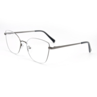 Lunettes de soleil œil de chat tendance pour femme, monture métallique légère et fine, design élégant, verres PC à haute transmission, style décontracté urbain