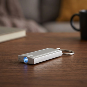 ไฟฉาย LED แคสเตอร์แบบไม่มีแบรนด์พร้อมพวงกุญแจพกพา รุ่น 118012-1 - Product Image 3