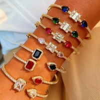 Bracelets de luxe plaqués or 18 carats avec pierres précieuses colorées pour femmes, élégant bracelet ouvert en zirconia taille baguette, bijoux en gros