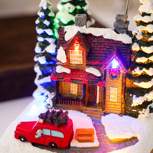 Adorno navideño de resina con forma de casa, luminoso, musical, con antena giratoria, para decoración festiva. - Product Image 3
