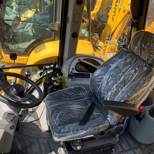 Chargeuse-pelleteuse chinoise de conception nouvelle, 2,5 tonnes, 1,6 tonne, hydraulique, 4 roues motrices, pour la construction - Product Image 6