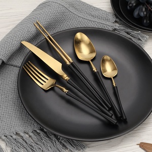 Hongda cổ điển tùy chỉnh 304 18/10 thép không gỉ PVD Titan Rose Gold thép bạc thiết lập dao kéo Matte <span class=keywords><strong>Flatware</strong></span> cho đám cưới - Product Image 3