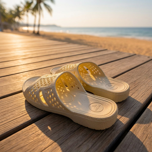 Sandalias de Goma Ligeras y Duraderas para Todas las Estaciones, Personalizadas en Vietnam, con Decoración, Punta Abierta, Cómodas, Aireadas, con Rayas, EVA, Savato - Product Image 2