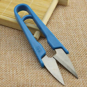 Tijeras pequeñas para punto de cruz, tijeras de hilo de plástico de colores, cortahilos domésticos, cortahilos en forma de U, hilo de pescar - Product Image 1