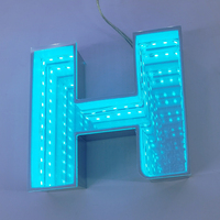 Enseigne lumineuse LED Miroirs Infinity décoratifs Enseigne LED Logo Signes Lettres Publicité extérieure pour magasin KTV Club