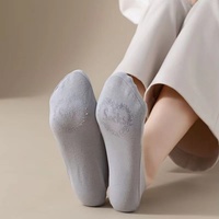 Chaussettes de bateau à bouche super peu profonde en soie glacée pour femmes No Show Chaussettes antidérapantes en maille pour femmes