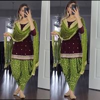 Koleksi Wanita India dalam grosir tersedia tersedia Kurti dengan Salwar dalam kain kualitas tinggi perancang baru terlihat Kurta dhoti salwaar