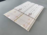 Panneaux de plafond en PVC modernes, imperméables, insonorisés et ignifuges, avec un design complexe estampé à chaud, installation suspendue pour usage commercial