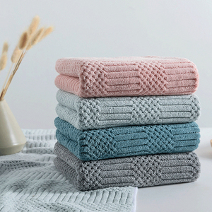 Toalla de Microfibra de Coral con Lazo para Colgar, Altamente Absorbente, de Secado Rápido, Ecológica, Lavable a Máquina, Súper Suave, para Baño y Gimnasio - Product Image 6