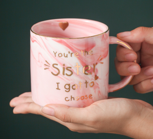 Mug en céramique rose imitation marbre en gros |   Bordure dorée de luxe |   Logo et texte personnalisés |   Mignonne tasse cadeau pour la fête des mères, idéale pour les achats en gros - Product Image 2