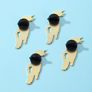 เข็มกลัดโลหะผสมสังกะสีเคลือบลายพิมพ์ UV รูปนกแก้วสีสันสดใส ดีไซน์นกสมจริง สไตล์ลำลอง ของขวัญ ของที่ระลึก รับสั่งซื้อจำนวนมาก ขายส่ง - Product Image 6