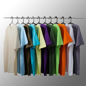 <span class=keywords><strong>T</strong></span>-<span class=keywords><strong>Shirt</strong></span> Unisex in Cotone 180 Grammi, Personalizzabile con Grafica del Brand, Vestibilità Ampia, Tinta Unita, all'Ingrosso - Product Image 1