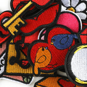 アイアンオンバック恋人ギフト装飾ピンクレッドバレンタインデー生地刺繍花封筒ハートパッチ - Product Image 3