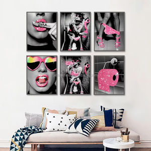 Toile noire et blanche avec cadre, décoration murale pop art tendance, motif féminin moderne, photos de tissu pailleté rose glamour, art de la toilette - Product Image 2