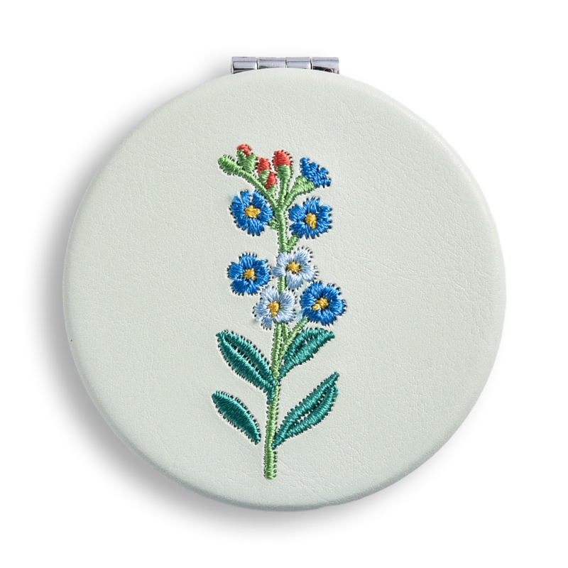 สีเขียวอ่อน