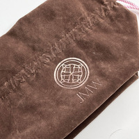 Sac à cordon en velours de luxe de haute qualité, pochette en velours, sac anti-poussière personnalisé avec logo, pochette à bijoux en velours, pochette cadeau avec pompons