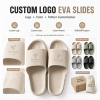 Sandales à enfiler en EVA motif palmier ivoire, pantoufles de maison gravées, sandales de resort à large bride, Chinelo Coqueiro Bege, logo personnalisé OEM B2B