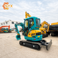 Б/у мини-экскаватор Kubota KX135 в хорошем рабочем состоянии, с ковшом 0,2 м³, грузоподъемность 3,5 тонны, на гусеничном ходу, для работы на мусорных полигонах