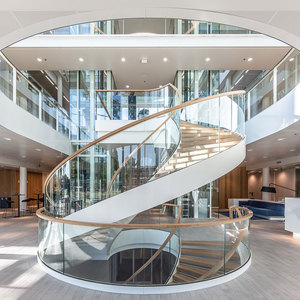 <span class=keywords><strong>Rampe</strong></span> d'<span class=keywords><strong>escalier</strong></span> en <span class=keywords><strong>PVC</strong></span> durable, tube carré, faible entretien, design moderne, main courante de sécurité avec garde-corps en verre pour usage <span class=keywords><strong>extérieur</strong></span> et intérieur - Product Image 1