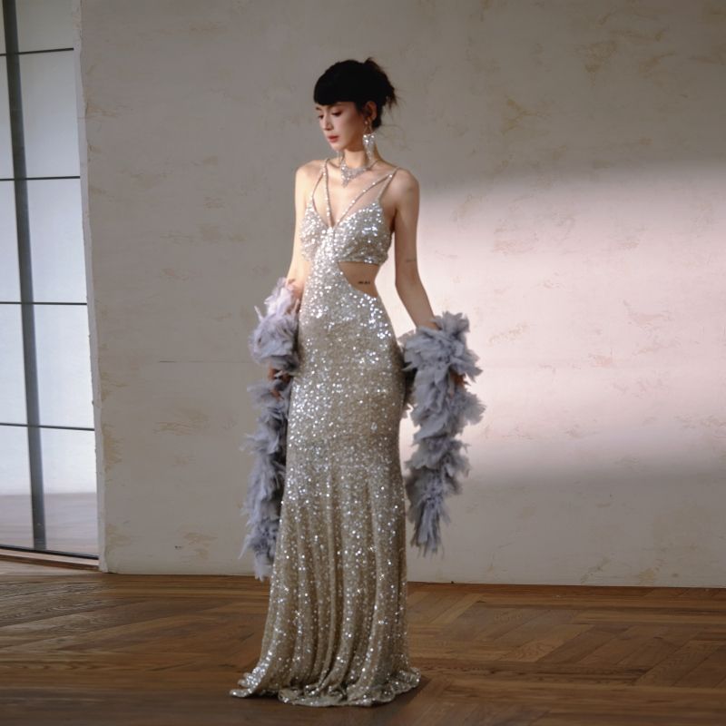 Star river silver does not include a feather shawl