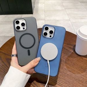 เคสผิวด้านระบบแม่เหล็กสำหรับ iPhone 16E 16 15 14 13 12 11 Pro XR XS MAX 8 7 plus ฝาครอบ PC เนื้อบางพิเศษโปร่งแสง - Product Image 5