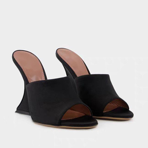 Sandalias de tacón de cuña de ante con diseño único para mujer, estilo peep toe, mules de verano, colores personalizados, sandalias deslizantes - Product Image 4