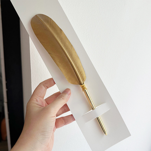 Bolígrafo de plumas chapado en oro de lujo Idea de regalo - Product Image 5