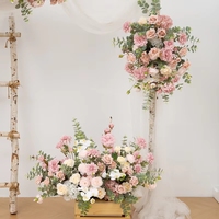 Guirlande murale de roses artificielles et feuilles d'eucalyptus vertes pour décor de mariage, événements et fêtes