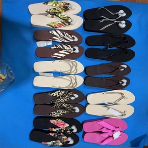 Tongs compensées à plateforme pour femmes, sandales plates antidérapantes pour l'extérieur et la plage, modèles variés, vente en gros - Product Image 1