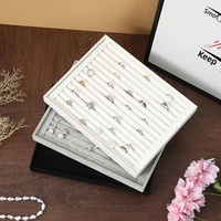 Baki Pajangan Cincin Beludru Motif Bunga Es Siap Kirim Grosir, Kotak Perhiasan Organizer Anting Stud, Aksesoris Prop Model JQ2026042001