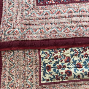 Juego de cama de gasa de algodón orgánico de la mejor calidad, edredón hecho a mano Reversible Razai HandBlock impreso Patchwork Warm HomeQuilt - Product Image 1