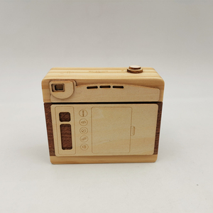 Boîtes à musique en bois pour caméra Boîte à musique rétro en bois classique <span class=keywords><strong>mélodie</strong></span> mécanique Cadeau musical spécial pour les amis Fête d'anniversaire en famille - Product Image 2