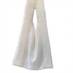 Sac fourre-tout de luxe personnalisé en usine avec bandoulière, grand format, écologique, pour le shopping et l'emballage - Product Image 3