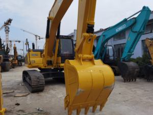 Komatsu PC200 120 Series 120-2/3/5/6 Pelles d'occasion 12 tonnes Composant d'origine Bulldozers de marque japonaise Stock de vente disponible - Product Image 2