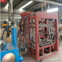Machine à blocs hydraulique automatique QT4-18 à haut rendement pour la production de briques autobloquantes et de blocs creux