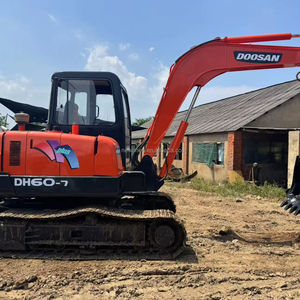 Doosan DH60-7 mini-pelle d'occasion de 6 tonnes avec noyau de moteur Komatsu d'origine PLC et composants de moteur Garantie 1 an - Product Image 1