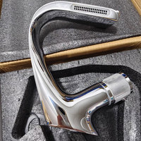 Robinet de luxe moderne à une poignée en laiton massif, or rose, noyau en céramique, robinet de cygne de lavage chromé pour robinets de lavabo de salle de bain d'hôtel