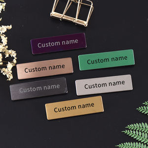 Portatarjetas de nombre personalizado en placa de metal plateado cepillado icono de nombre para etiqueta de identificación personalizada 70X20mm insignia que no se decolora - Product Image 5