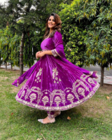 Style indien pakistanais lourd pur viscose velours avec broderie paillettes travail longues robes Anarkali avec Dupatta ensemble pour les femmes