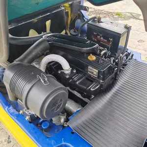 Gebruikt <span class=keywords><strong>Komatsu</strong></span> 3 ton heftruck 4WD Japanse oorsprong met <span class=keywords><strong>5T</strong></span> laadvermogen dieselmotor voor landbouw en bouw, goedkope prijs - Product Image 6