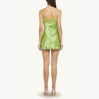Usine de vêtements personnalisés de haute qualité Mini robe ajustée en satin perlé à la main avec bretelles fines en Chartreuse pour femmes